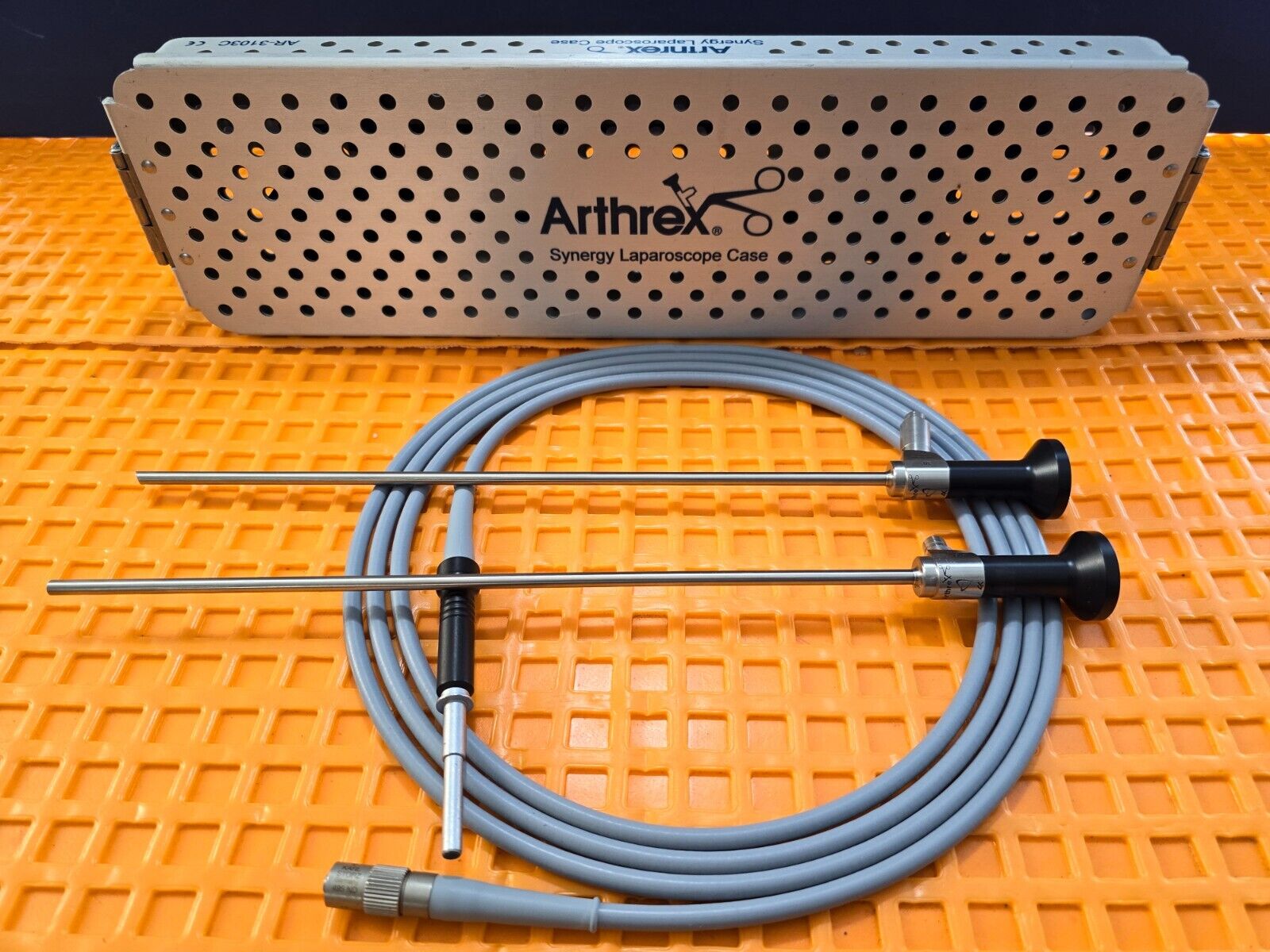 Arthrex Synergy 4K Telescope 5mmx30* & 5mmx0* W- Storz 495ND Fiber Optic Cable