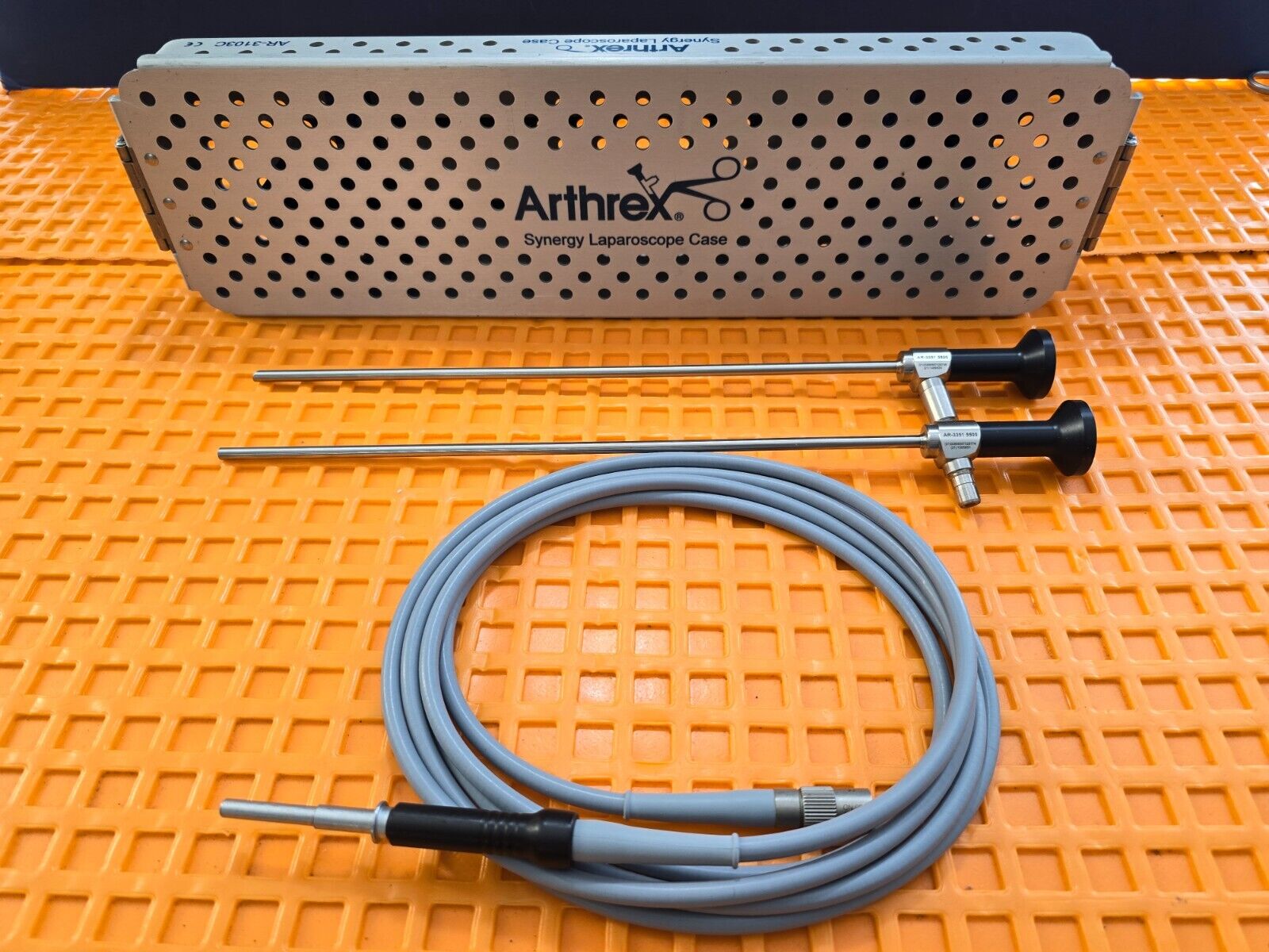 Arthrex Synergy 4K Telescope 5mmx30* & 5mmx0* W- Storz 495ND Fiber Optic Cable