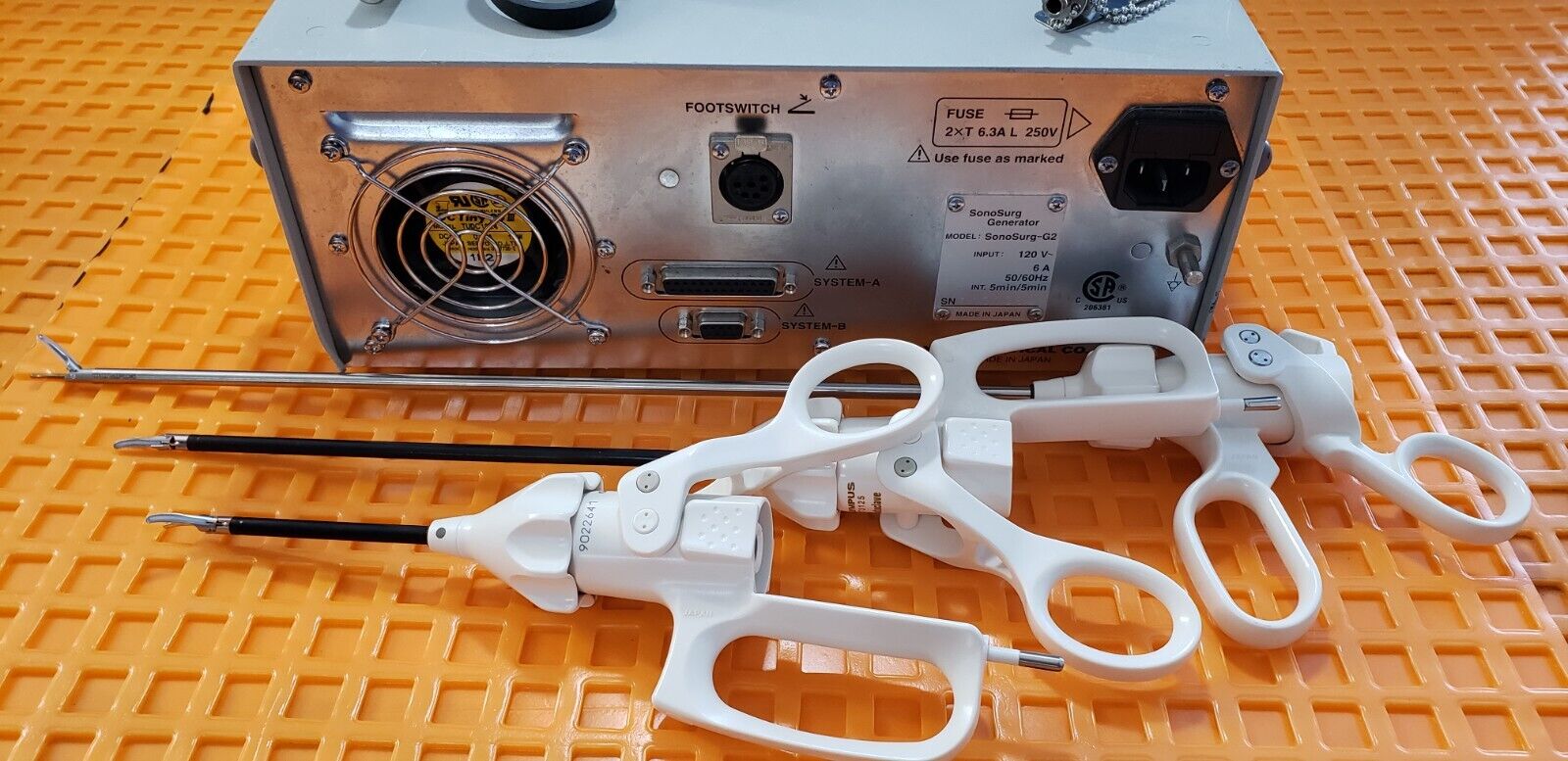 Olympus Sonosurg G2 Generator , T2H Transducer,T3075 Scissors, with Foot Switch.